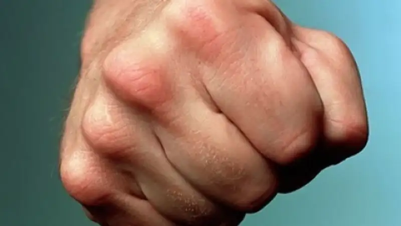 Шымкентские строители отметили профессиональный праздник дракой