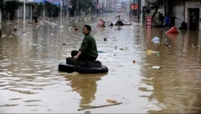 В результате ливневых дождей в Китае погибли 5 человек