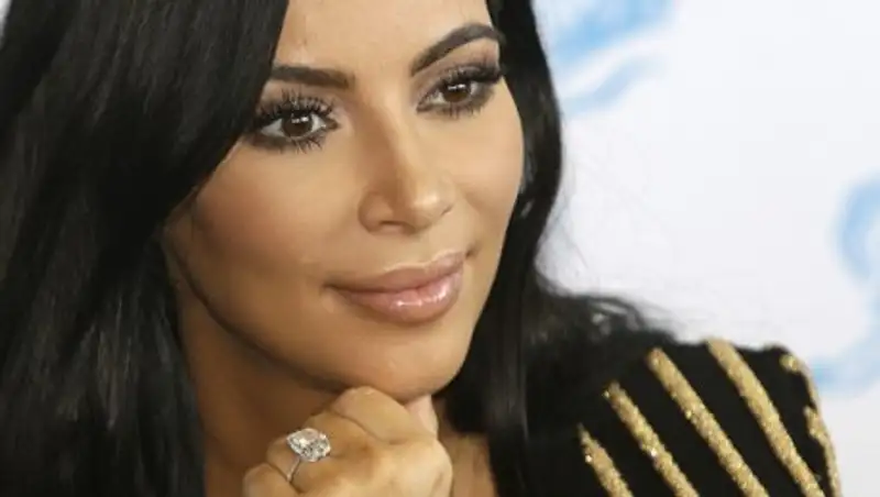 Полиция обнаружила одно из украшений, украденное у Кардашьян в Париже