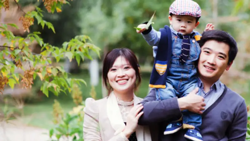 Почти у 40% казахстанских семей после рождения детей не хватает денег