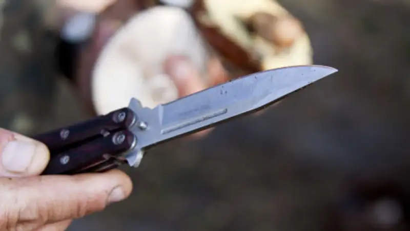 Кидался с ножом. Конфликт произошел между водителями в Алматы