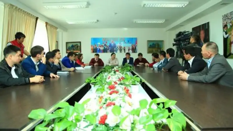 ОҚО-да айтыскер ақындар орталығы ашылды