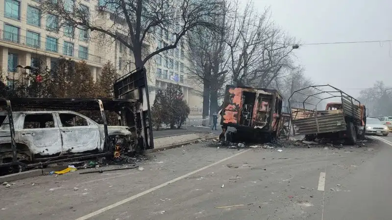Ситуация на улицах Алматы после ночных январских погромов , фото - Новости Zakon.kz от 04.01.2023 14:29