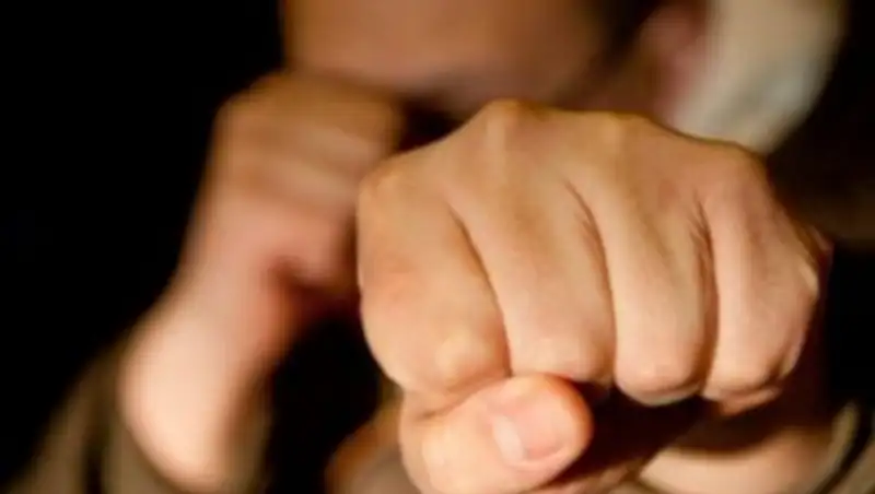 В Риддере избили отца парня, погибшего в ДТП с участием замакима