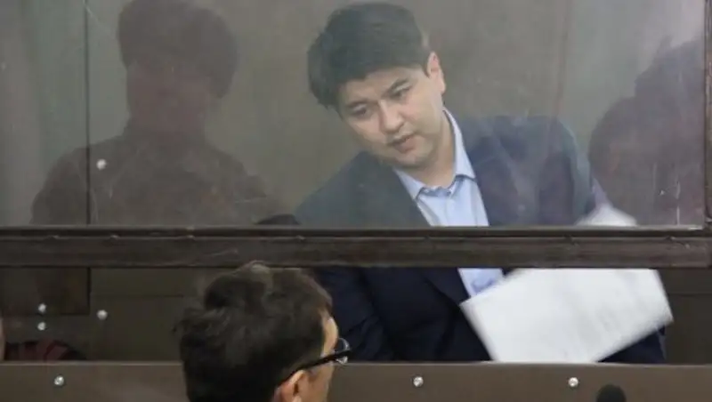 Восемь подсудимых по делу Бишимбаева хотят заключить процессуальное соглашение