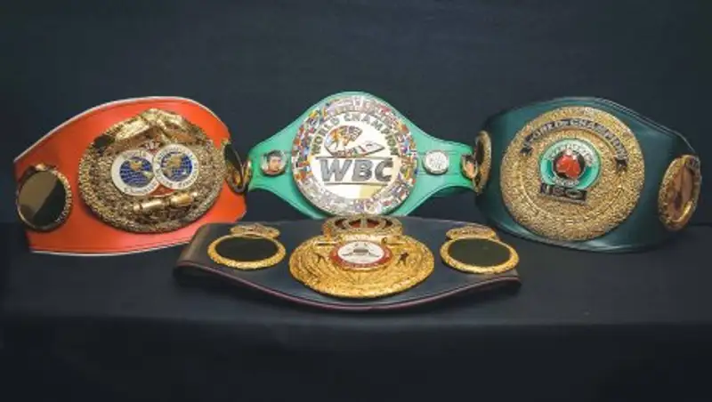 Чемпионские пояса GGG можно увидеть в Библиотеке Елбасы