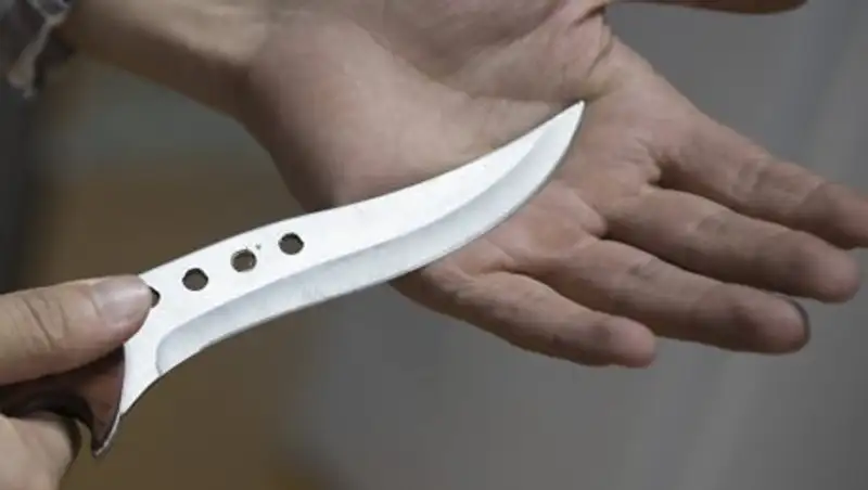 В Караганде ученика пырнули ножом в школьном туалете