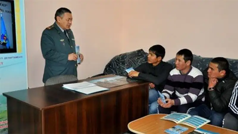 В ЮКО продолжается набор на воинскую службу по контракту