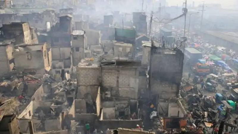 В Маниле в результате пожара 15 тысяч человек лишились жилья 