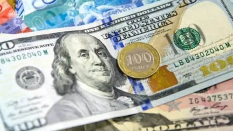 Эксперты назвали лучшую валюту для инвестиций