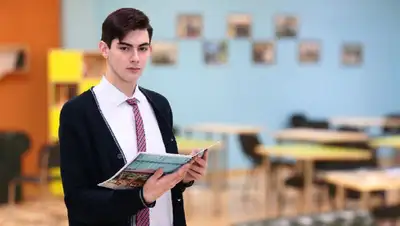 семей, Данил Томилов, полиглот, гонконг, университет, поступление, фото - Новости Zakon.kz от 20.01.2022 10:49