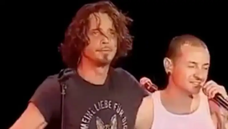 Честер Беннингтон повесился в день рождения Криса Корнелла