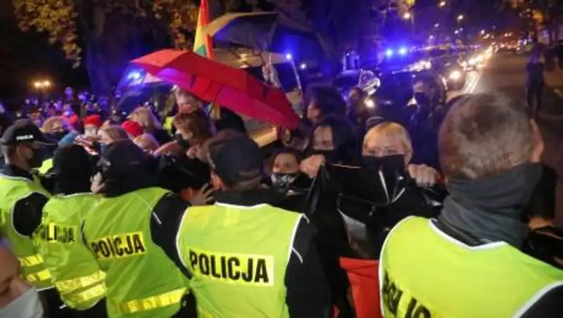 Поляки протестуют против запрета абортов