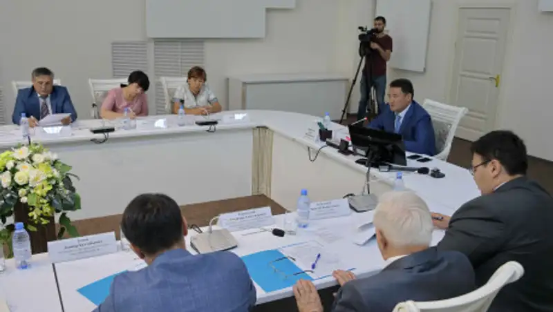 Аким Павлодарской области обсудил с общественниками внесение изменений в экологический кодекс