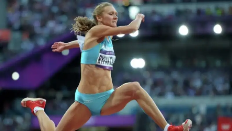 Олимпийская чемпионка Ольга Рыпакова - третья на этапе "Бриллиантовой лиги" в Шанхае