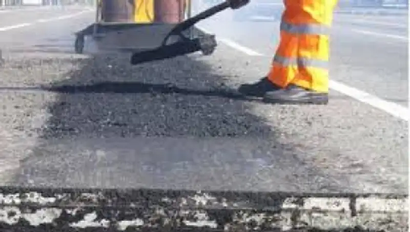 Акимат Уральска обещает начать ремонт дорог в городе в конце апреля