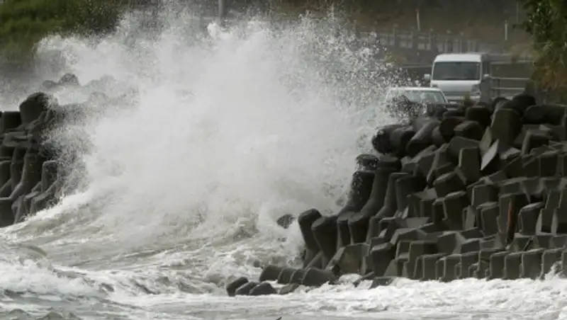 Из-за тайфуна 50 тысяч японцев предупредили об эвакуации