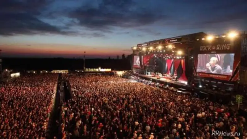 На рок-фестивале в Германии молния ударила по зрителям