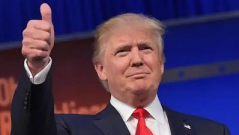 Трамп начал свой первый день на посту с посещения молебна в Кафедральном соборе