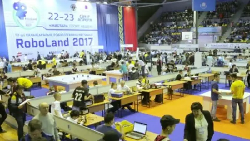 Робототехника может стать обязательным предметом в школах Казахстана