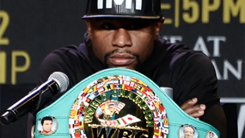 Мэйуэзер поставил себя на первое место в списке лучших боксеров всех времен