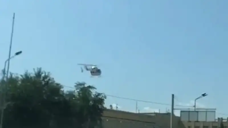 В больнице Калкамана приземлился вертолет