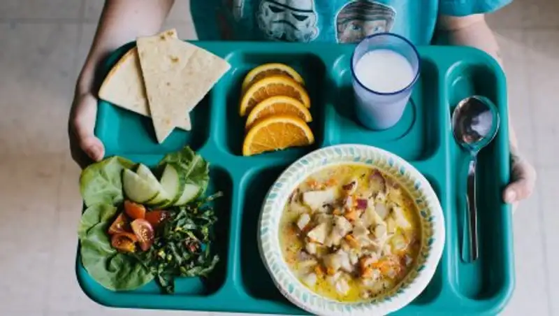 Очень много нарушений - общественники о школьном питании