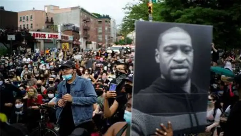 Экс-полицейский признан виновным в убийстве Джорджа Флойда: ему грозит до 40 лет