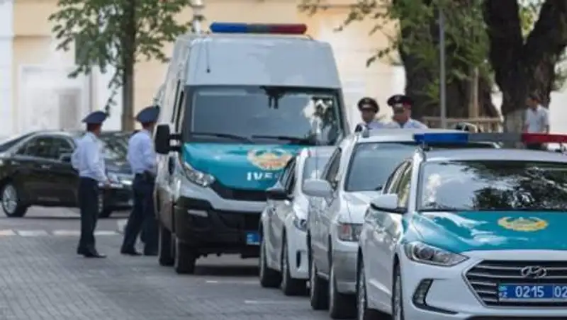 Павлодарский магазин техники эвакуировали после сообщения о бомбе