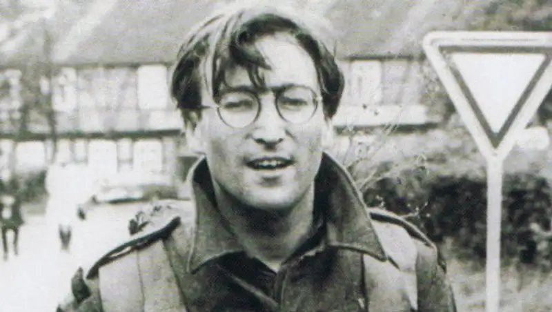 Очки Леннона ушли с молотка почти за 200 тысяч долларов