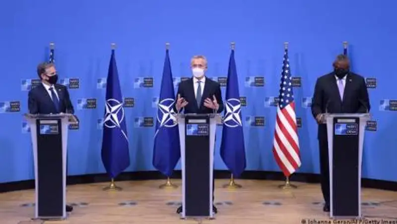 НАТО будет добиваться от России деэскалации на границе с Украиной