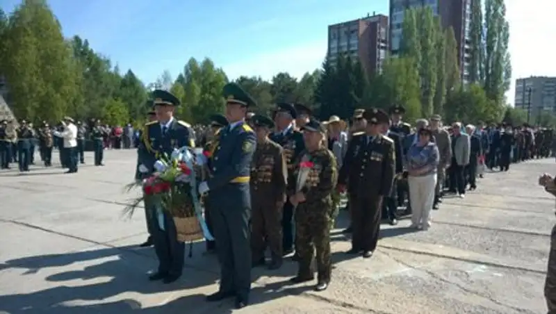 На мемориале Славы в Усть-Каменогорске возложили цветы павшим воинам