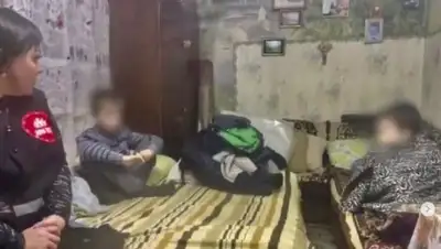 В Павлодаре, спасенные из пожара дети рассказали, что их мать подожгли намеренно, фото - Новости Zakon.kz от 25.11.2022 07:17