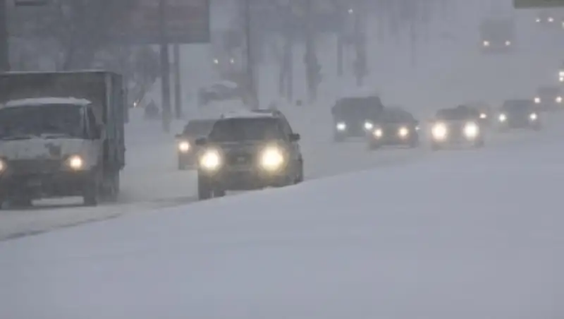 В ВКО закрыто движение автотранспорта