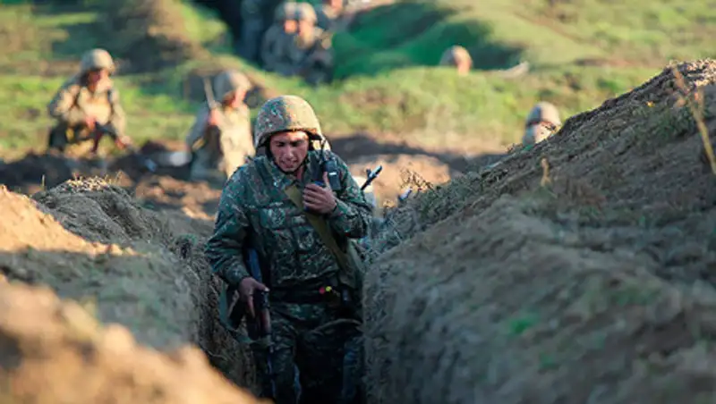 На границе Азербайджана и Армении возобновились бои