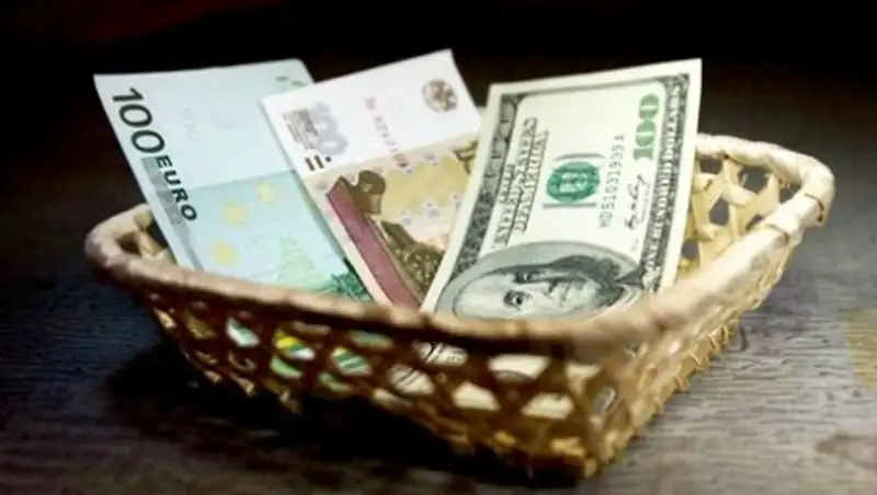 Доллар США и евро снова подорожали в Казахстане