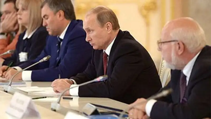 Путин согласился выступать в роли «крайнего»