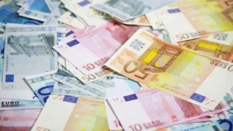 35 тыс евро украл гражданин Грузии у посетителя кафе в ТРК "Мега Астана"