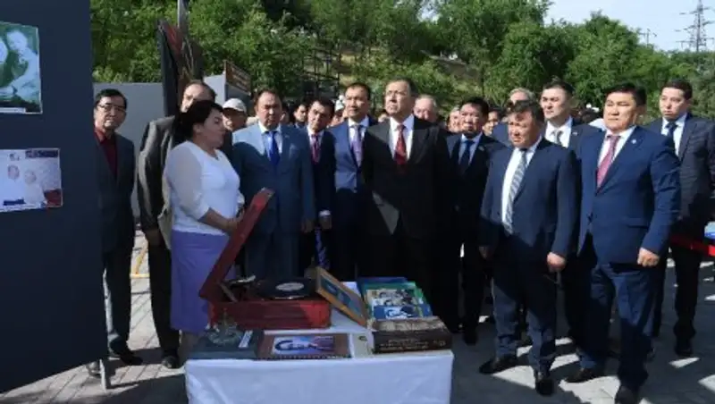 В ЮКО почтили память жертв политических репрессий и голода