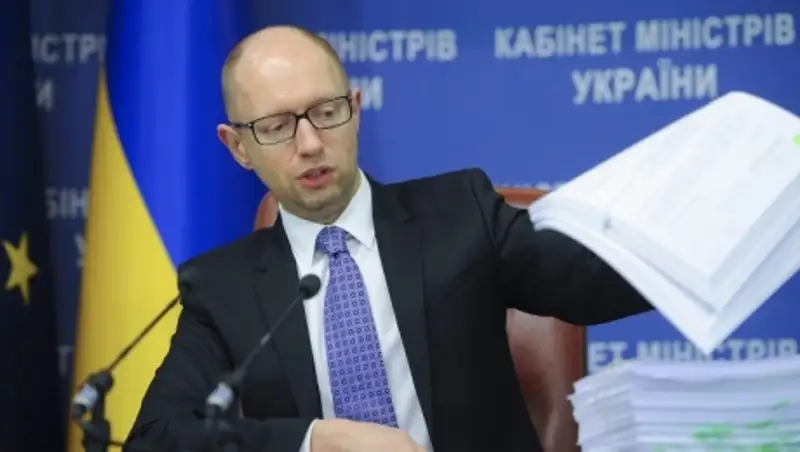 Яценюк одобрил согласованный коалицией список кандидатов в правительство