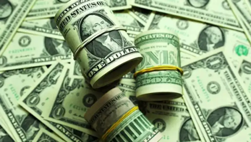 Владельцы обменных пунктов объяснили резкий обвал тенге утром