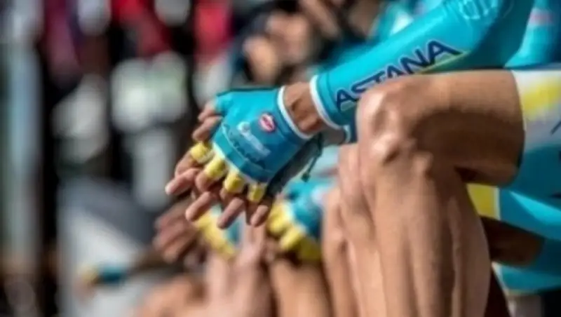 UCI опроверг информацию о принятом решении об отзыве лицензии у велокоманды «Астана»