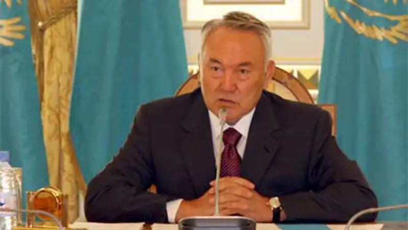 85% казахстанцев полностью согласны с критикой Правительства, фото - Новости Zakon.kz от 05.11.2013 20:34