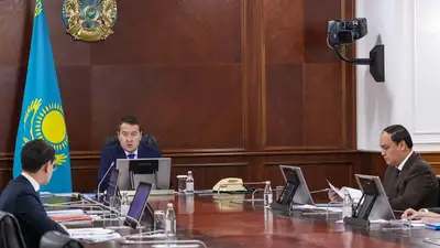 Алихан Смаилов провел заседание Комиссии по вопросам внедрения цифровизации, фото - Новости Zakon.kz от 10.12.2022 10:47