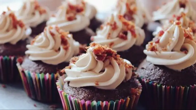 Как выбрать торт и не угодить на больничную койку