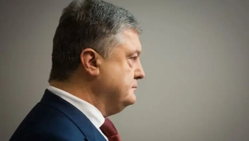 Порошенко поручил кабмину начать процедуру выхода Украины из СНГ