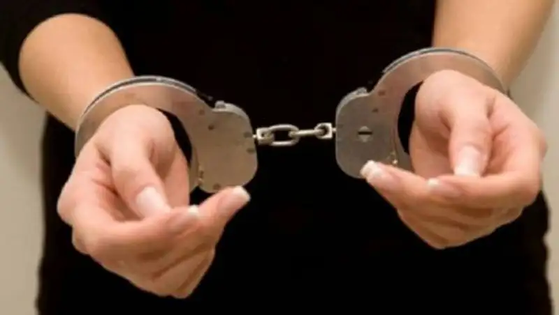 18-летнюю алматинку задержали за кражу борсетки в Талдыкоргане