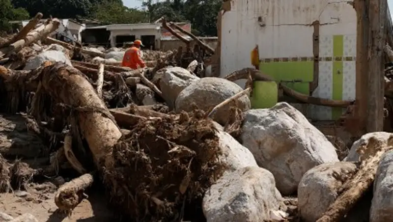 В результате оползня в столице Сьерра-Леоне погибло не менее 200 человек 