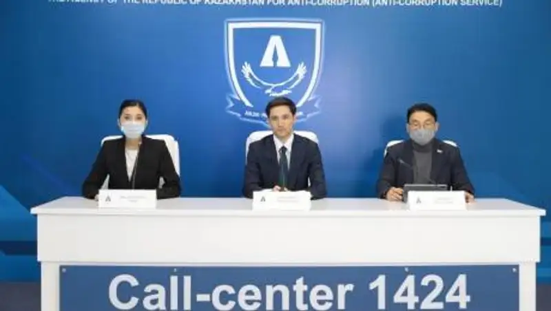 Сколько политических служащих подали в отставку из-за коррупции подчиненных