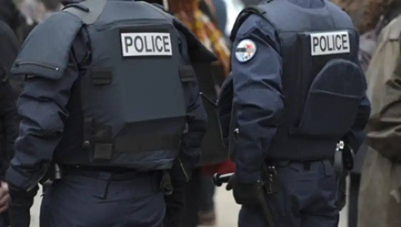 В Париже задержали насиловавшего женщин-риэлторов безработного